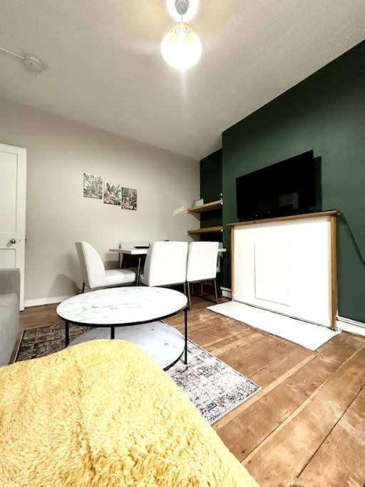 Quirky 3 Bedroom Flat In Shoreditch 伦敦 外观 照片